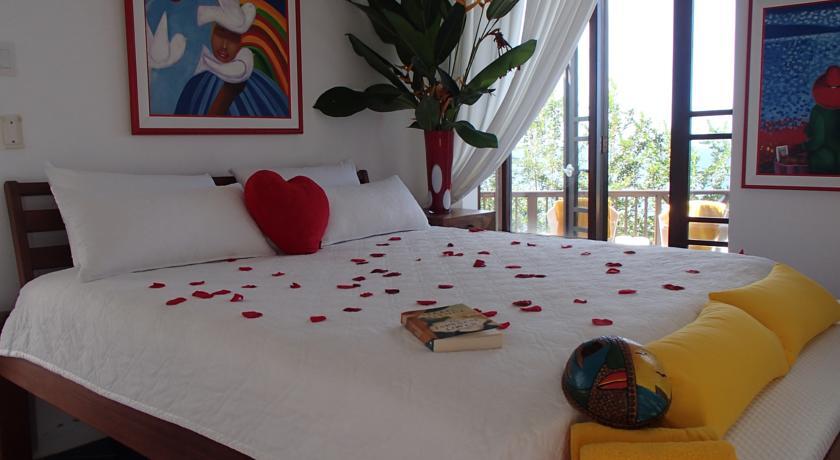 Being Villa Plymouth Room photo