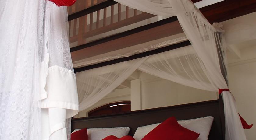 Being Villa Plymouth Room photo